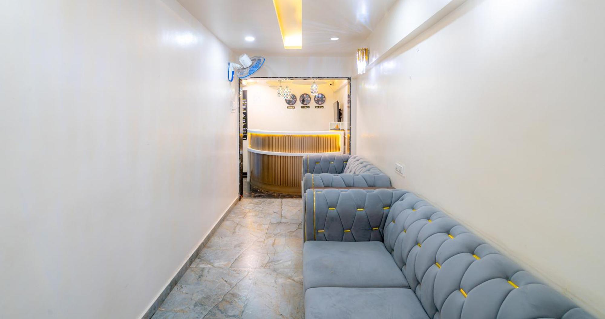 Treebo Trend The White Castle Hotel Pune Ngoại thất bức ảnh