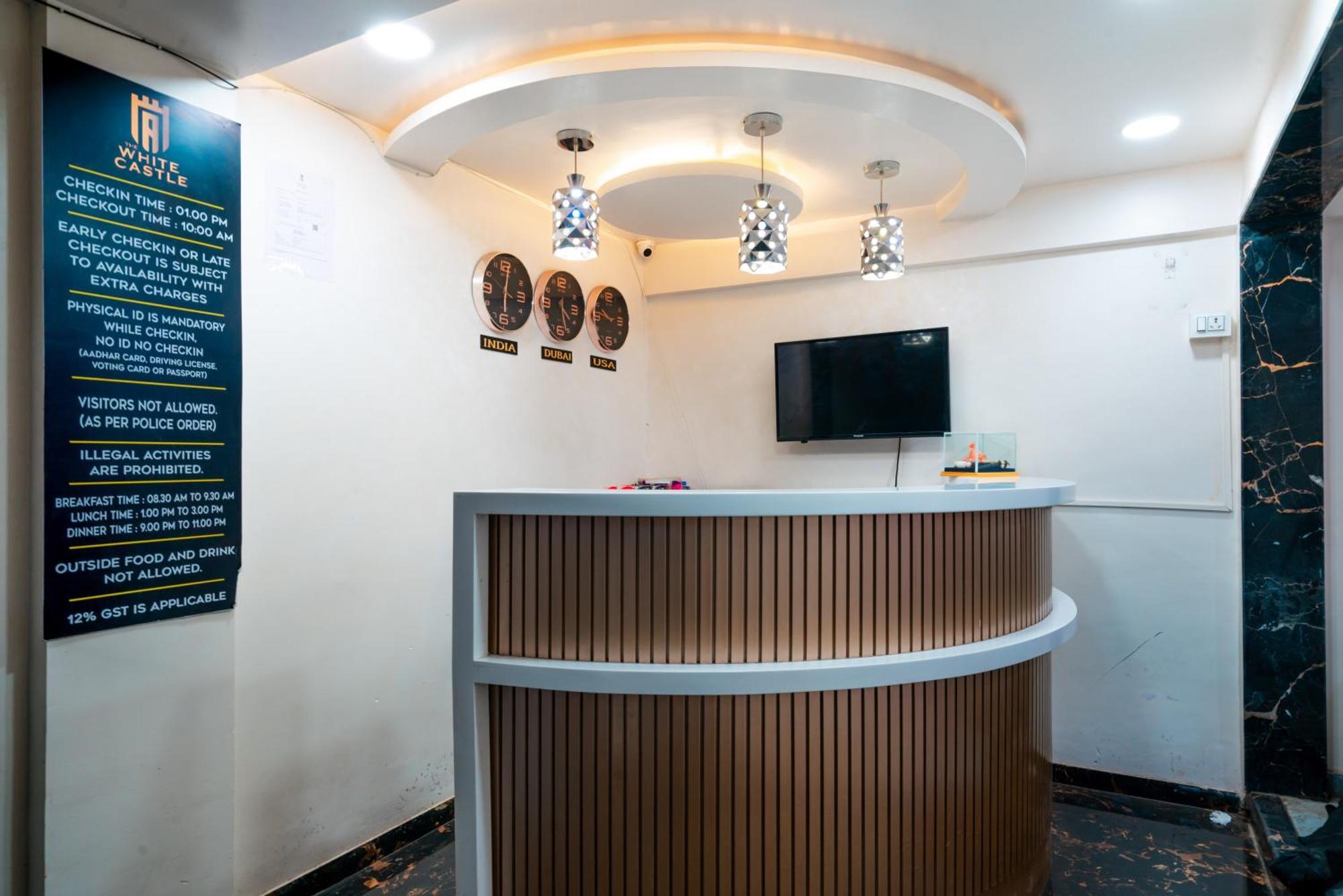 Treebo Trend The White Castle Hotel Pune Ngoại thất bức ảnh